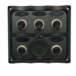 GENERIC ACCESSORY BRAND 5 SWITCH PANEL WITH DUAL USB CHARGING SOCKET