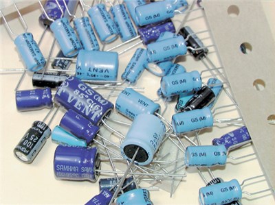 UNSPECIFIED MANUFACTURER ELECTROLYTIC CAPACITORS ASSORTMENT - 1ΜF TO 470ΜF